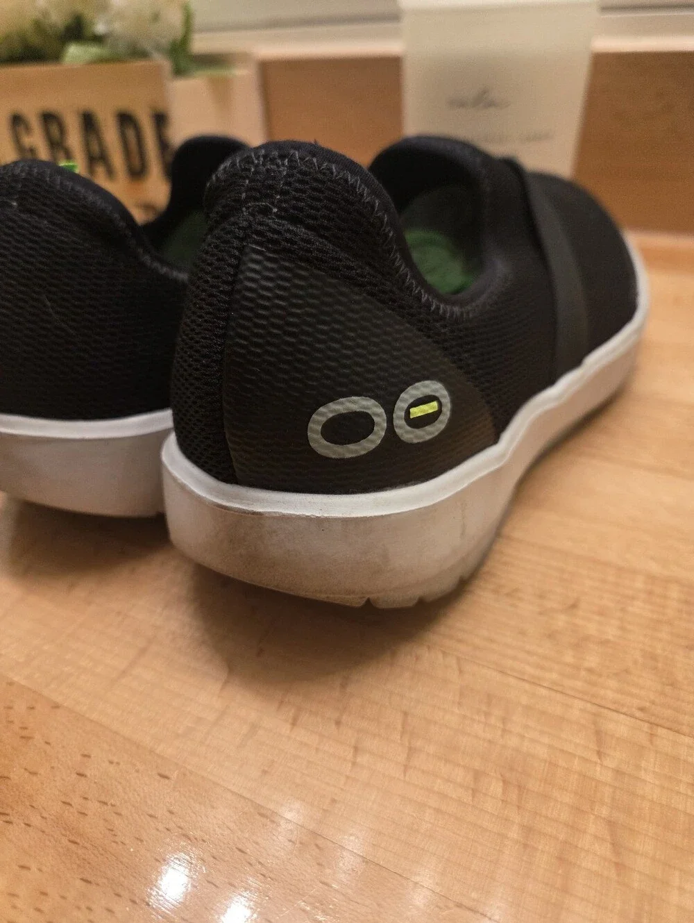 OOFOS OOmg Low Slip-on Recovery Shoes Black Mesh Women's Size 8